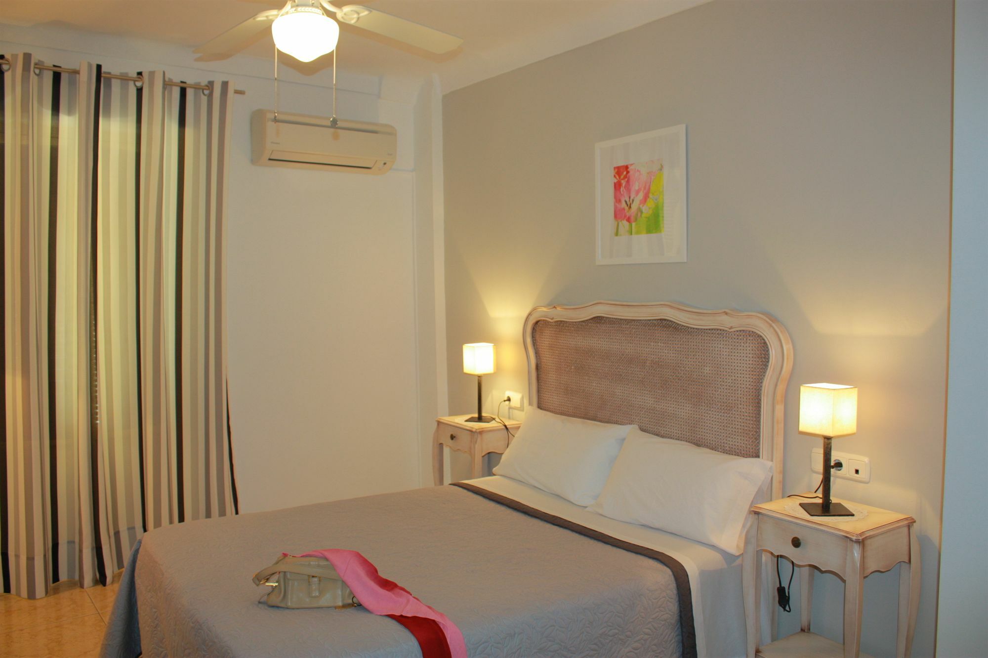 Hotel Toril أنتيكيرا المظهر الخارجي الصورة