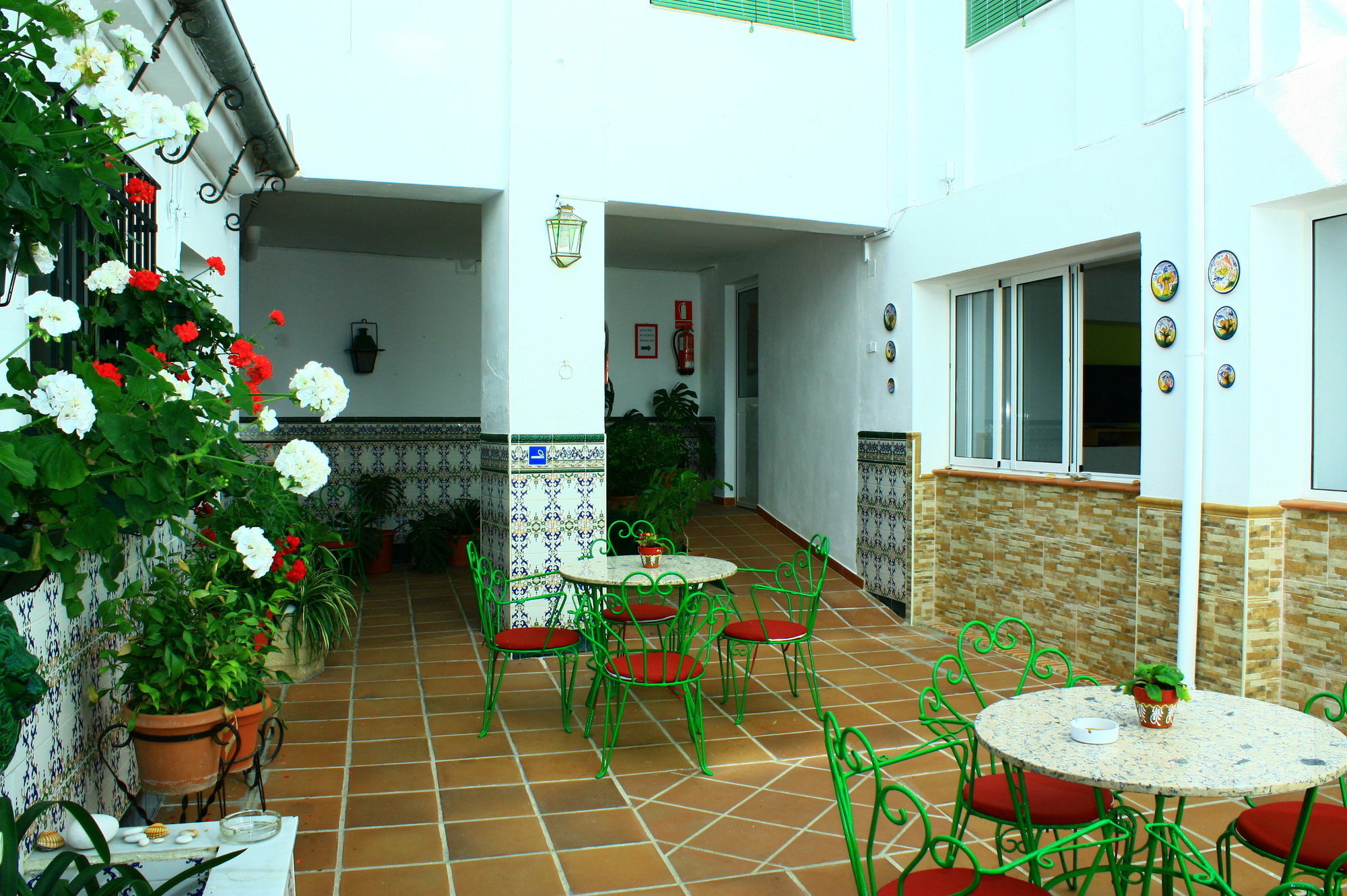 Hotel Toril أنتيكيرا المظهر الخارجي الصورة