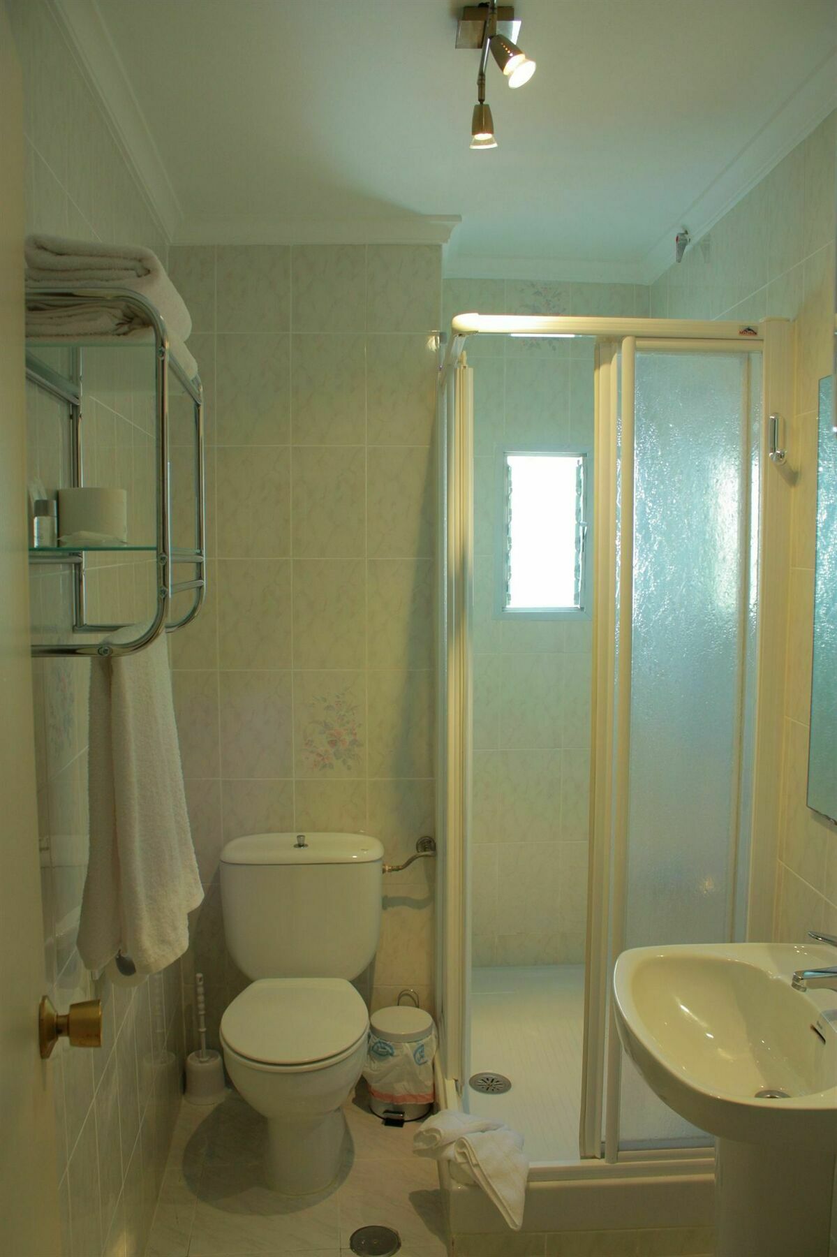 Hotel Toril أنتيكيرا المظهر الخارجي الصورة